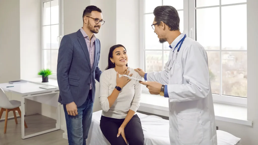 Image showing the key elements of the best IVF centre: expert doctors, advanced technology, and successful patient outcomes.